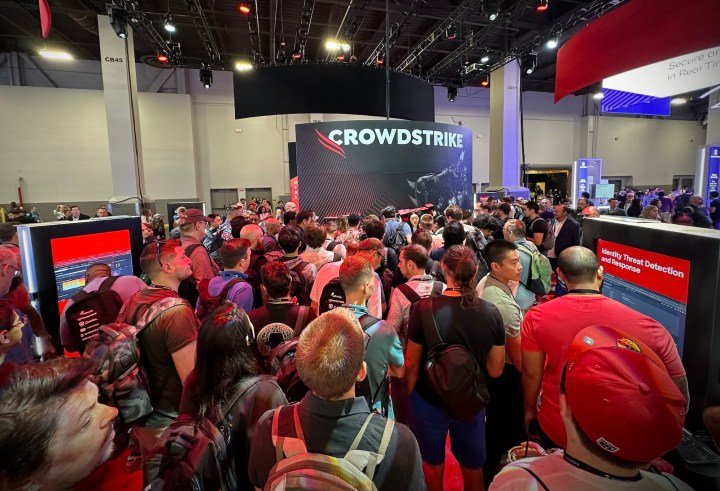 بعد تعطل النظام العالمي لتكنولوجيا المعلومات، تستضيف CrowdStrike الهاكرز بالأفلام الشعبية والامتنان